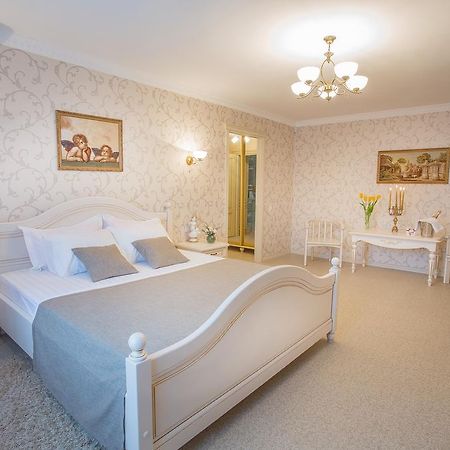 Luxury Apartments With Jacuzzi Sumy Exterior photo