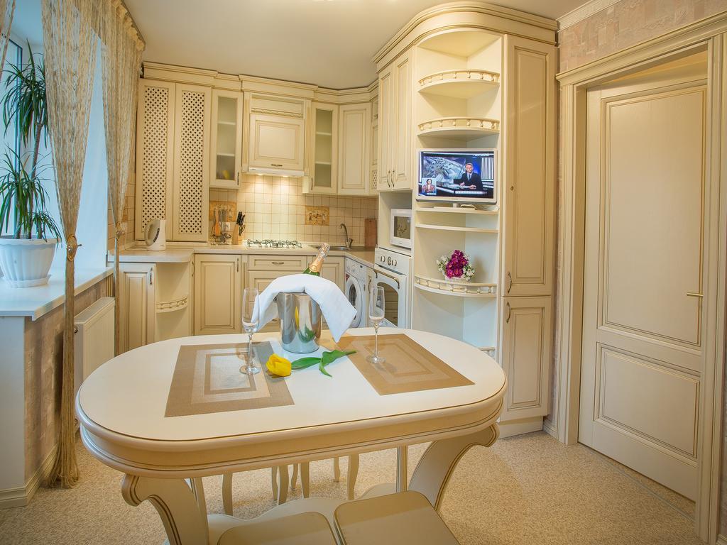 Luxury Apartments With Jacuzzi Sumy Room photo